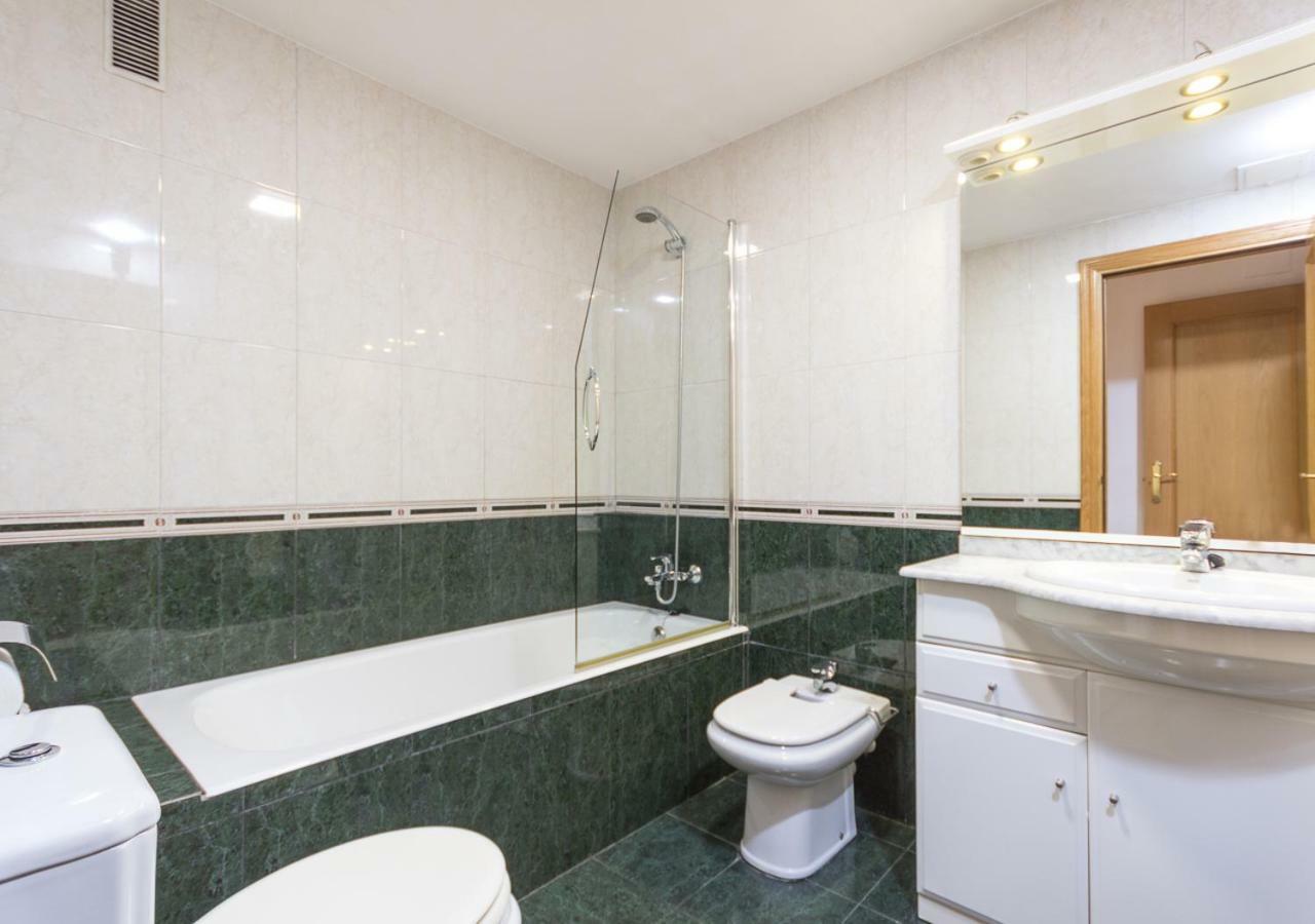 Apartment Rambla Tarragona Free Parking Exteriör bild
